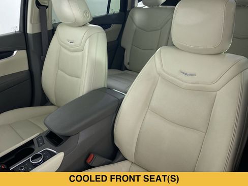 Certified 2023 Cadillac XT6 Premium Luxury FWD image 12