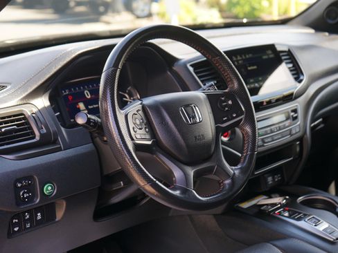 Used 2022 Honda Passport TrailSport image 13