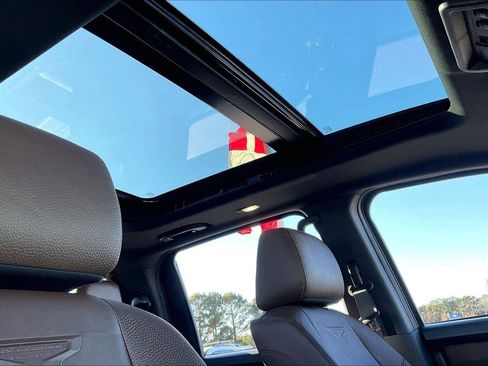 Used 2023 Nissan Titan Platinum Reserve w/ Moonroof Package image 23