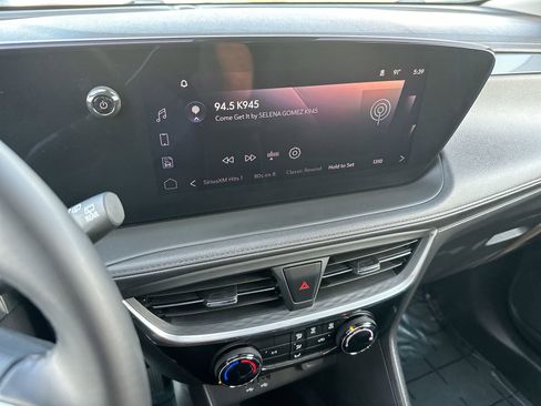 Used 2024 Buick Encore GX Sport Touring image 16