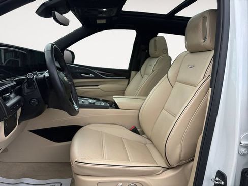 Certified 2024 Cadillac Escalade Premium Luxury AWD/4WD image 9