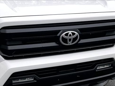 Certified 2024 Toyota Tacoma SR5 image 28