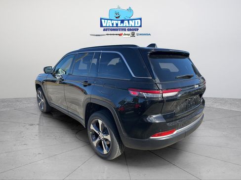 New 2026 Jeep Grand Cherokee Limited RWD image 3