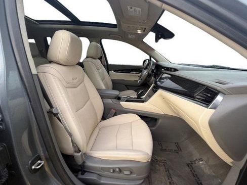 Used 2022 Cadillac XT6 Premium Luxury w/ LPO, Floor Liner Package image 13