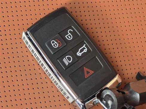 New 2026 Jaguar F-PACE R-Dynamic S image 47