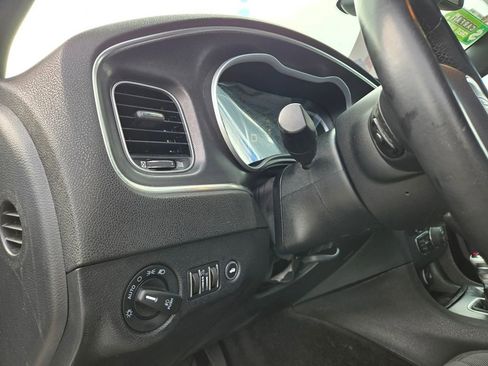 Used 2016 Dodge Charger SXT image 21