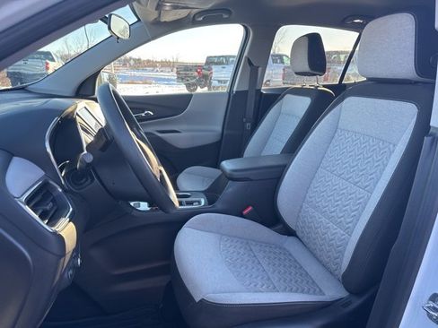 Used 2023 Chevrolet Equinox LS w/ LS Convenience Package image 10