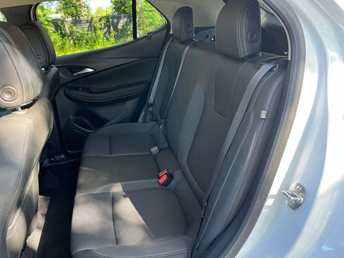 Used 2025 Buick Encore GX Preferred image 32