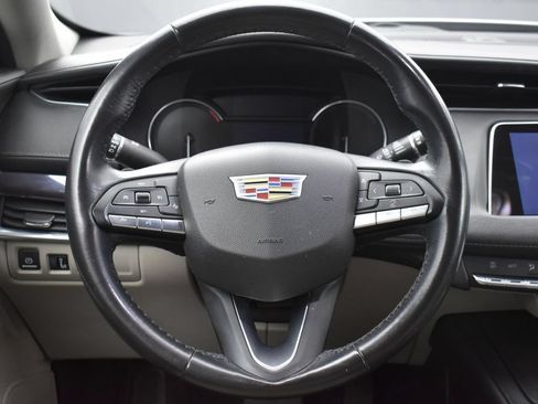 Used 2021 Cadillac XT4 Luxury w/ Driver Awareness Package FWD image 14