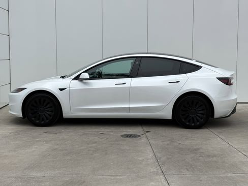 Used 2025 Tesla Model 3 Long Range image 4