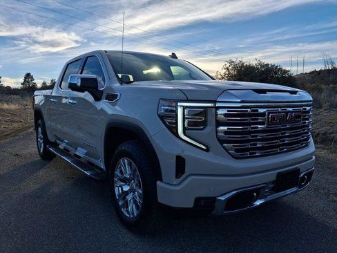New 2026 GMC Sierra 1500 Denali w/ Technology Package AWD/4WD image 2