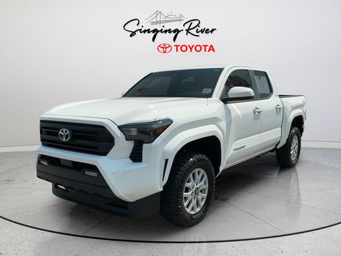 Used 2026 Toyota Tacoma SR5 AWD/4WD image 3
