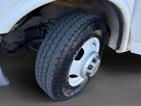 Used 2015 Chevrolet Express 3500 w/ Shuttle Bus Package image 10