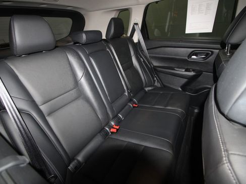 Used 2024 Nissan Rogue SL w/ SL Premium Package image 27