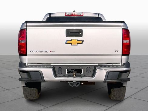 Used 2017 Chevrolet Colorado LT image 6