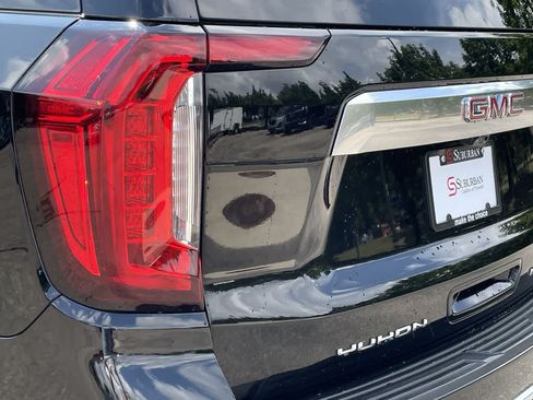 Used 2021 GMC Yukon XL Denali w/ Denali Premium Package AWD/4WD image 44