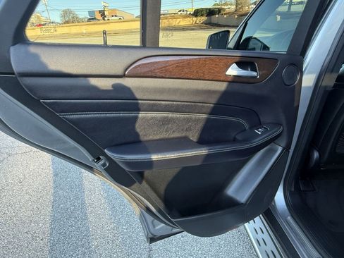 Used 2014 Mercedes-Benz ML 350 4MATIC image 21