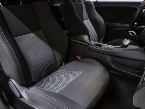Used 2022 Dodge Challenger GT RWD image 14