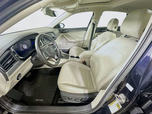 Used 2023 Volkswagen Jetta SE FWD image 15