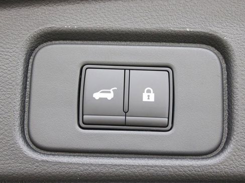 New 2026 Nissan Pathfinder SV image 29