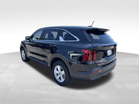 Certified 2023 Kia Sorento LX AWD/4WD image 9