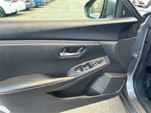 Used 2024 Nissan Sentra SV image 18