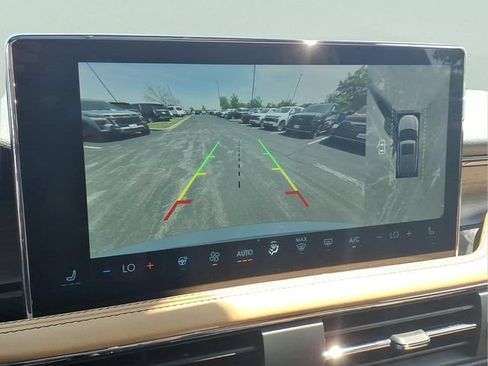 Used 2023 Lincoln Corsair Reserve w/ Equipment Group 201A AWD/4WD image 6