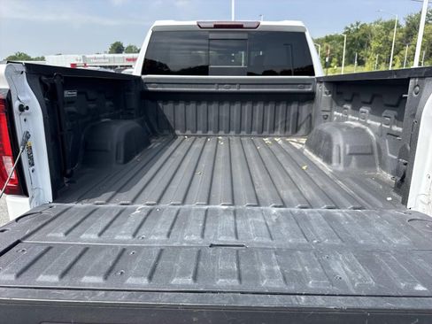 Used 2022 GMC Sierra 1500 SLT w/ SLT Premium Package AWD/4WD image 27