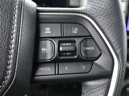 Used 2025 Toyota Tundra Limited image 31