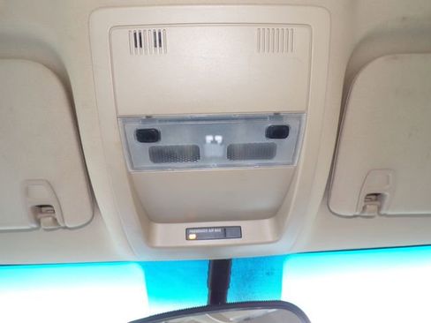 Used 2010 Chevrolet Avalanche LT w/ Suspension Package, Off-Road image 29