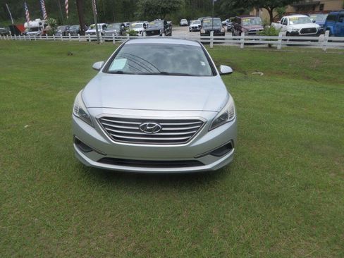 Used 2016 Hyundai Sonata SE FWD image 3