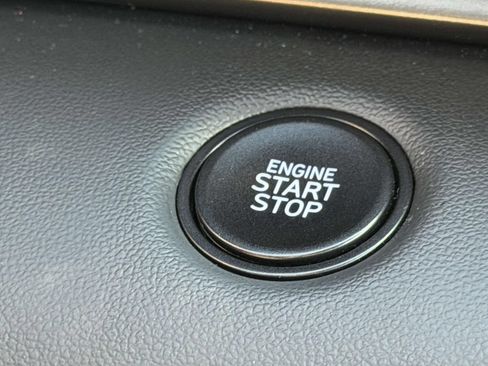 Certified 2025 Hyundai Elantra Sport FWD image 34