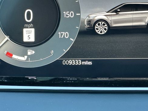 Used 2024 Land Rover Range Rover Evoque Dynamic SE image 18