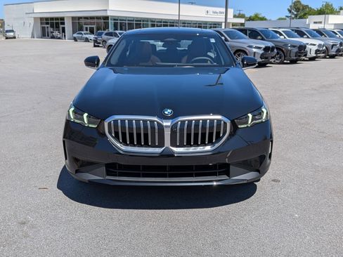 New 2026 BMW 530i xDrive w/ Premium Package AWD/4WD image 8