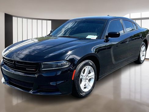 Used 2023 Dodge Charger SXT RWD image 3
