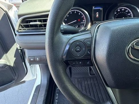 Used 2019 Toyota Camry LE FWD image 27