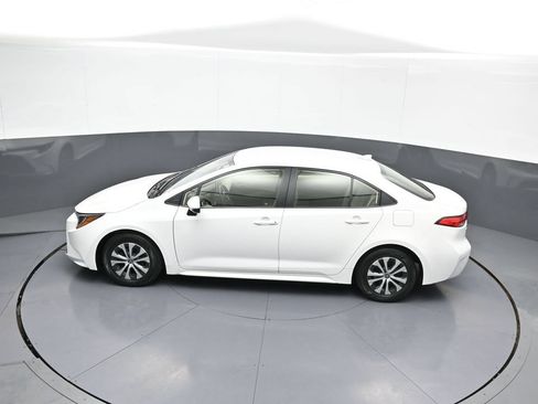 Certified 2020 Toyota Corolla LE FWD image 39
