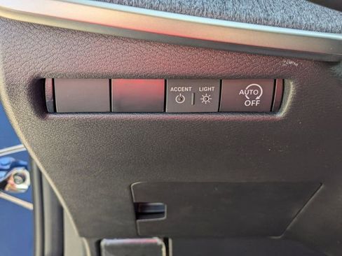 New 2026 Nissan Kicks SV w/ SV Premium Package FWD image 16