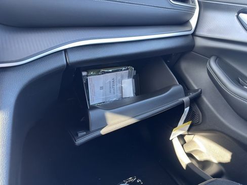 New 2025 Jeep Grand Cherokee Altitude image 25