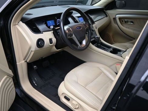 Used 2018 Ford Taurus SEL image 2