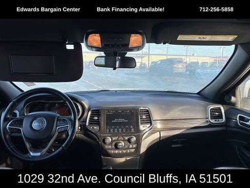 Used 2021 Jeep Grand Cherokee Laredo X image 13