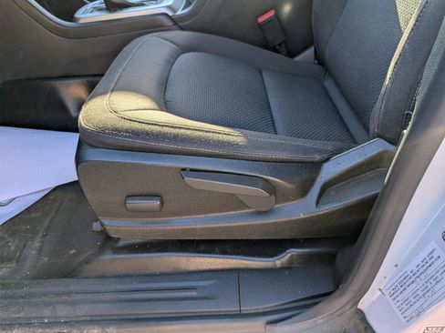 Used 2021 Chevrolet Colorado LT w/ Fleet Safety Package image 10