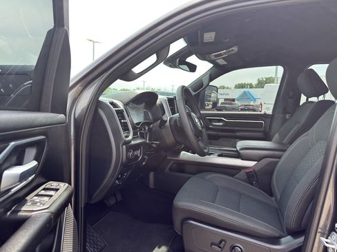Used 2025 RAM 1500 Big Horn AWD/4WD image 12