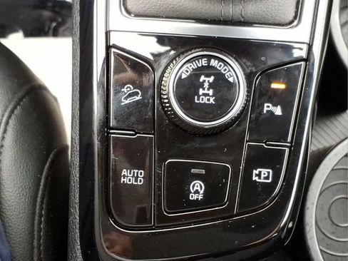 Used 2025 Kia Sportage EX AWD/4WD image 24