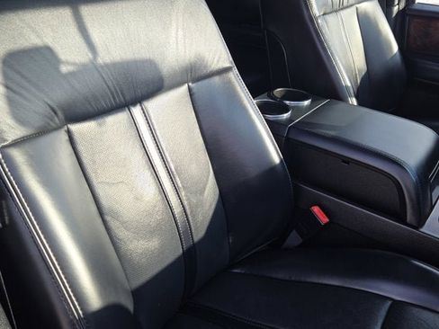 Used 2017 Lincoln Navigator L Select image 8