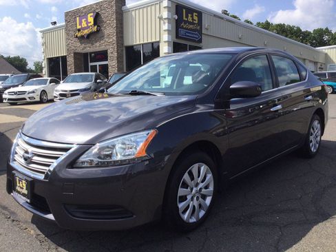 Used 2014 Nissan Sentra S FWD image 1