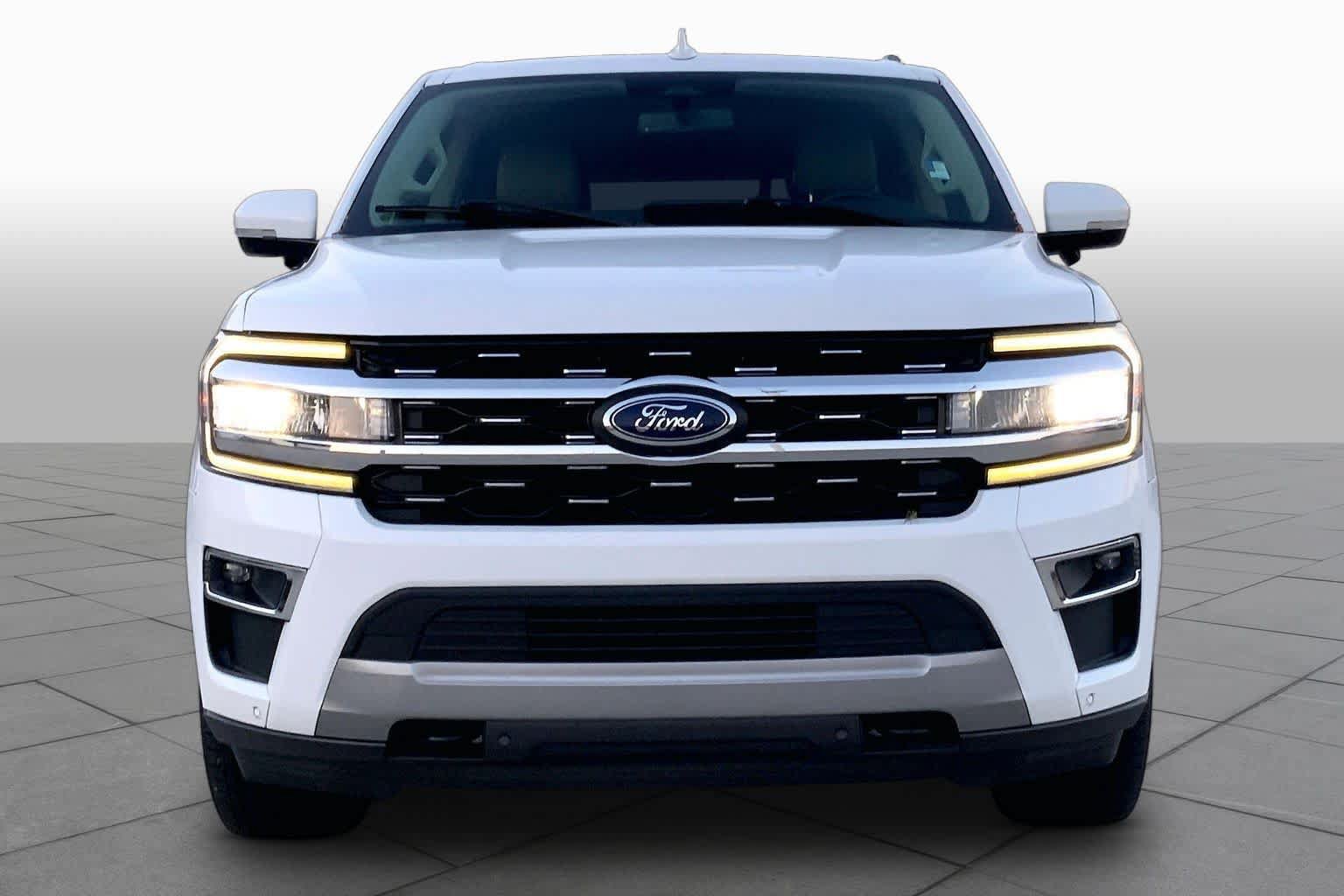 Used 2022 Ford Expedition Max Limited AWD/4WD image 4