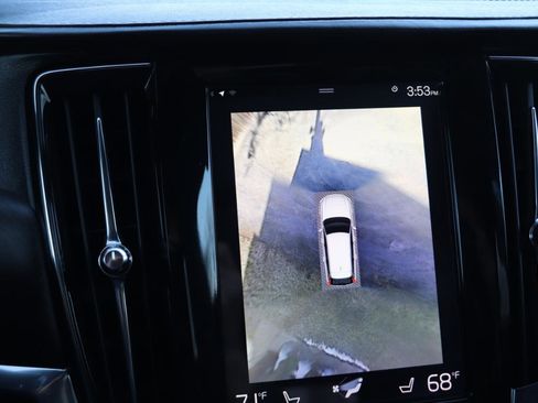 Used 2017 Volvo V90 T6 Cross Country image 23