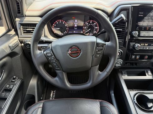 Used 2023 Nissan Titan PRO-4X w/ Pro-4x Convenience Package AWD/4WD image 14