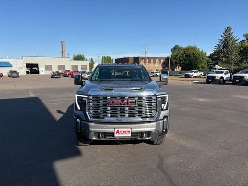 Used 2024 GMC Sierra 3500 Denali w/ Denali Reserve Package AWD/4WD image 2